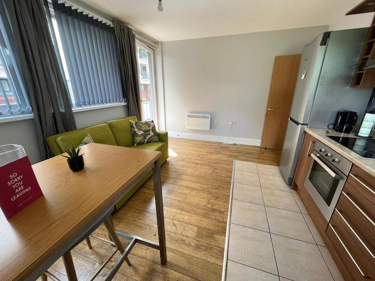 Apartament London Modern Flat Near Transports Zewnętrze zdjęcie