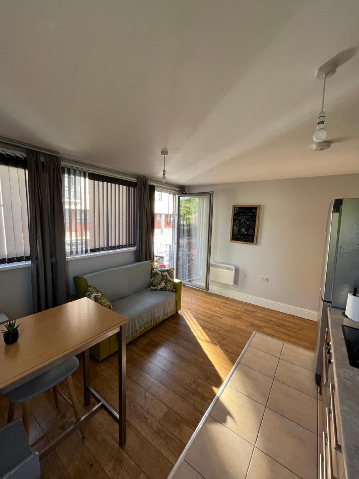 Apartament London Modern Flat Near Transports Zewnętrze zdjęcie